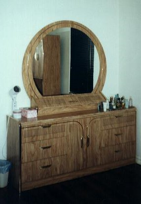 Soild Wood Dresser 6 Drawers & 2 Enclosed Shelves