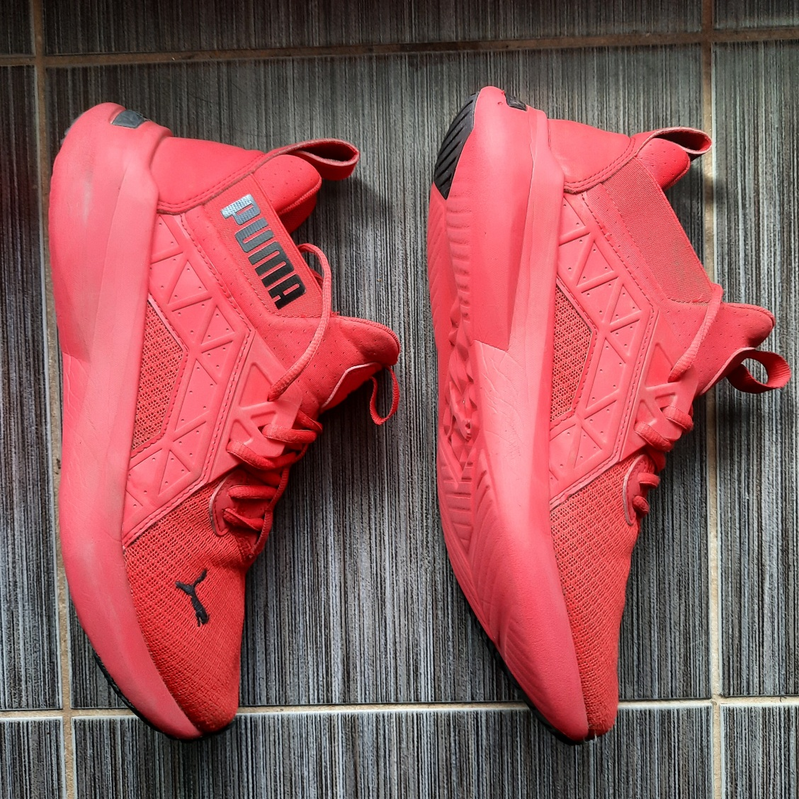 Puma sneakers size 8 GUC thumbnail