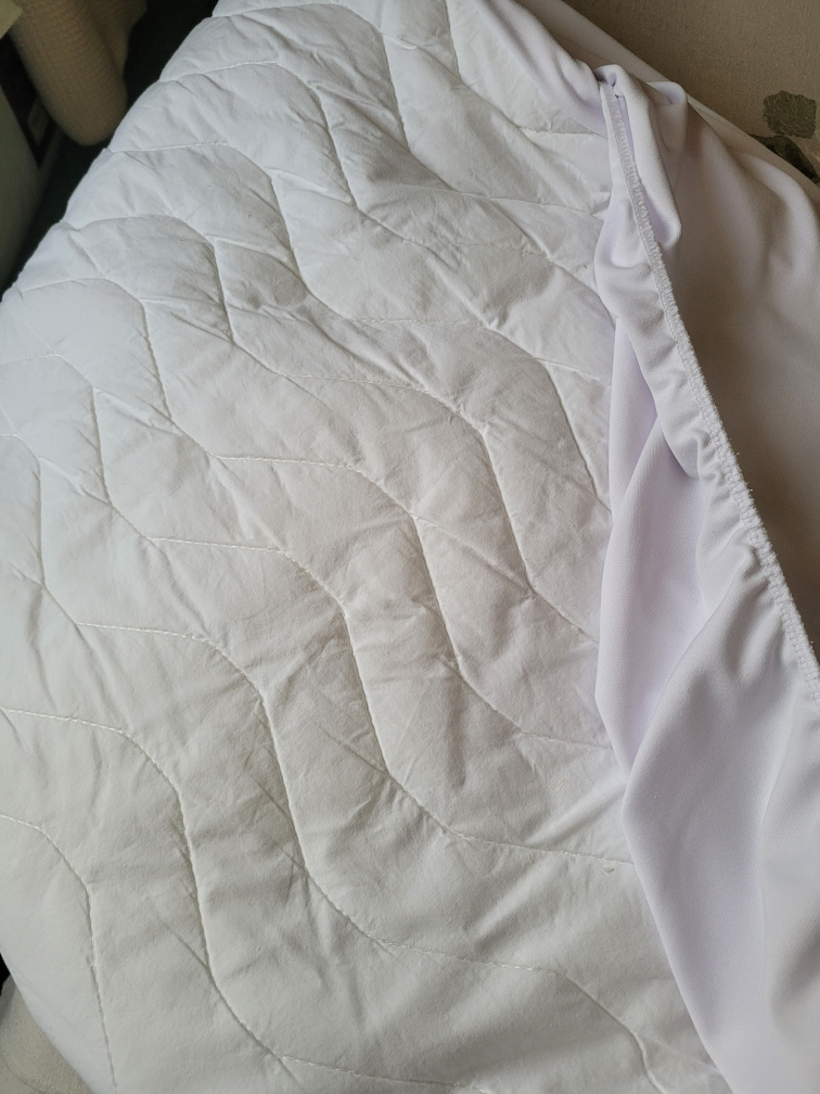 Queen Cotton Mattress Protector - photo 2