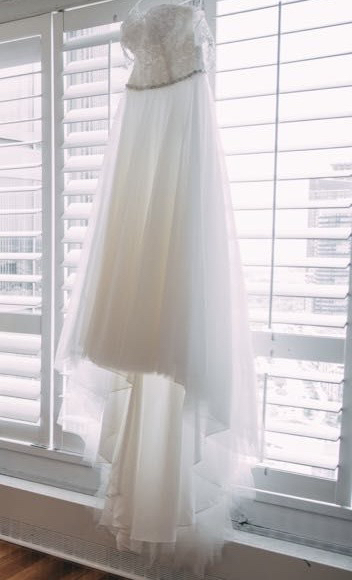 Off white wedding dress (Small & Medium) image indicator(3)