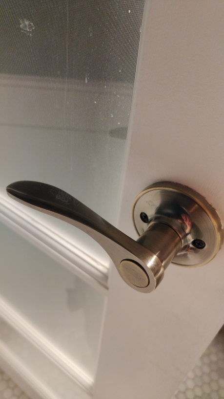 4 misc door handles - photo 4