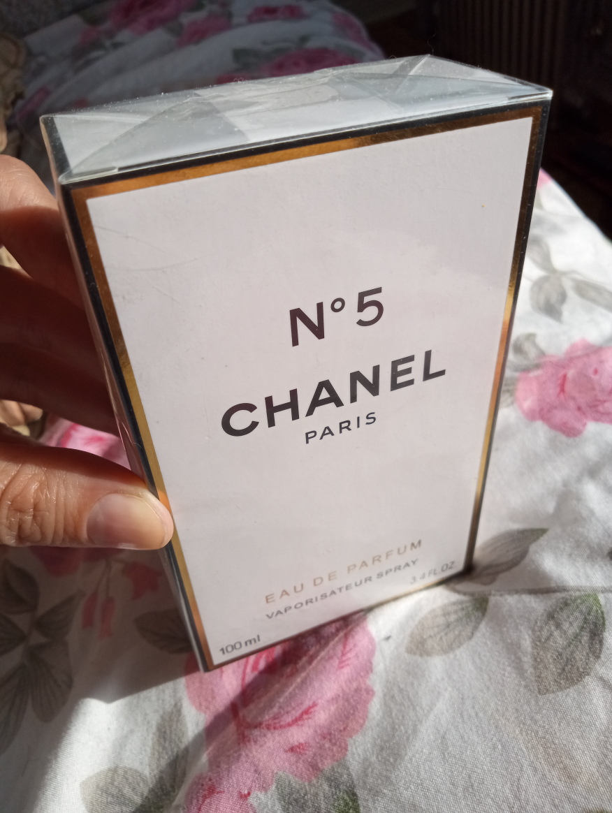 Chanel N° 5 Parfum thumbnail