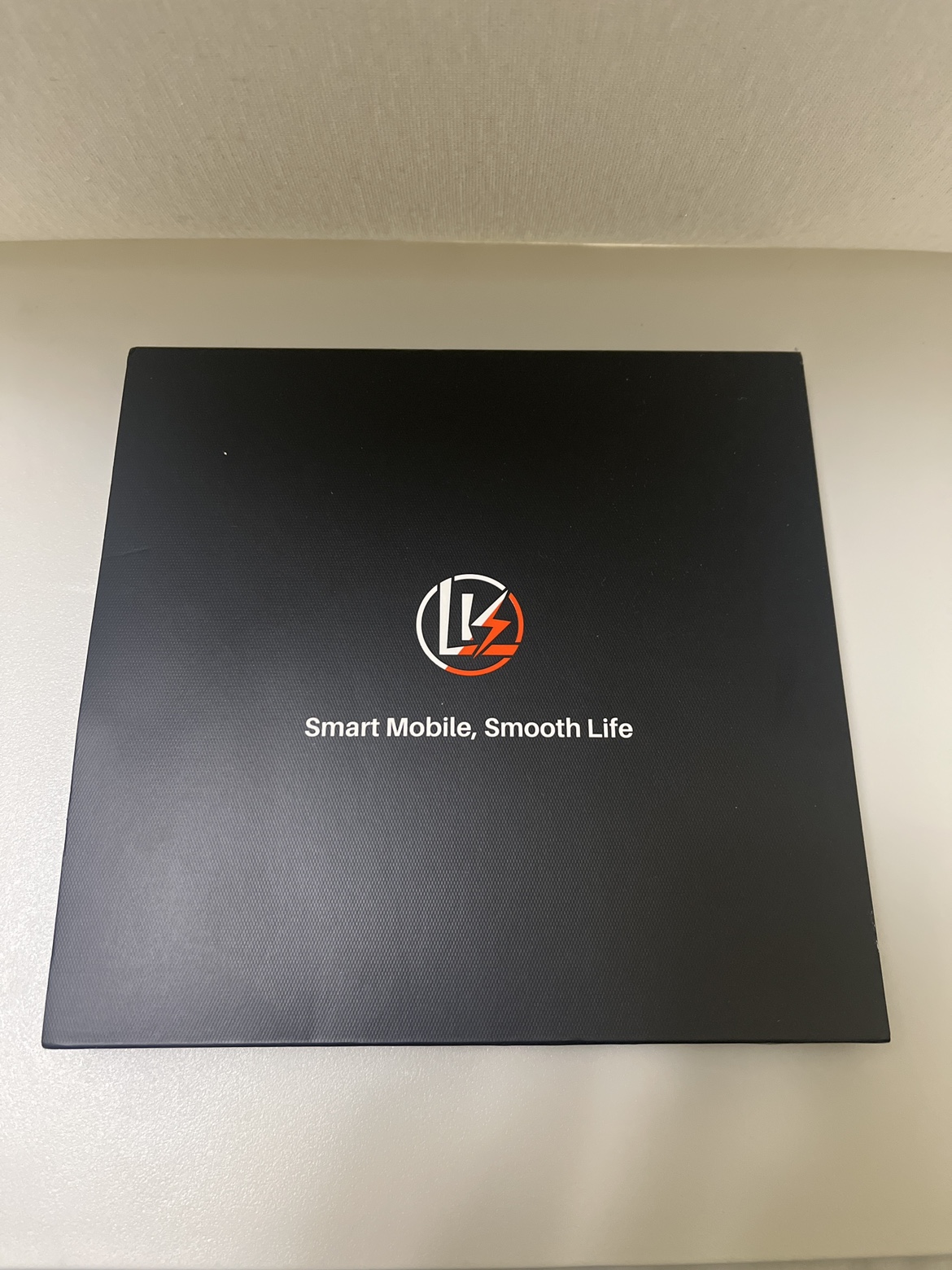 Red IPhone 14 Pro/plus case + screen Protector Brand New image indicator(2)