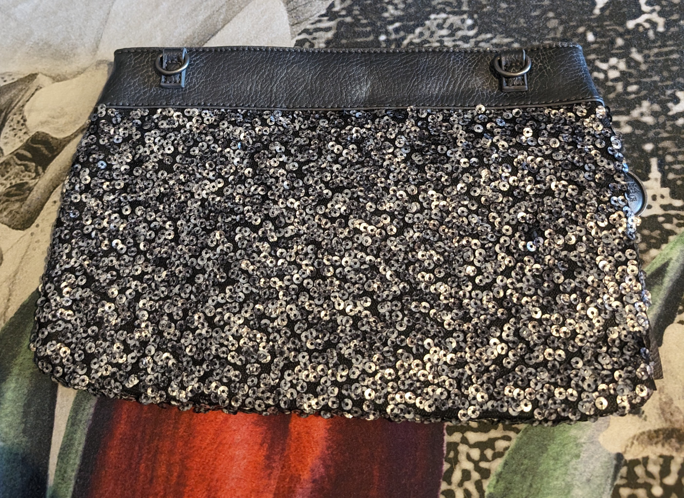 NINE WEST SEQUINED CLUTCH image indicator(2)