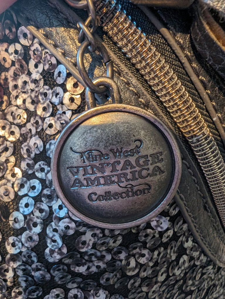 NINE WEST SEQUINED CLUTCH image indicator(3)