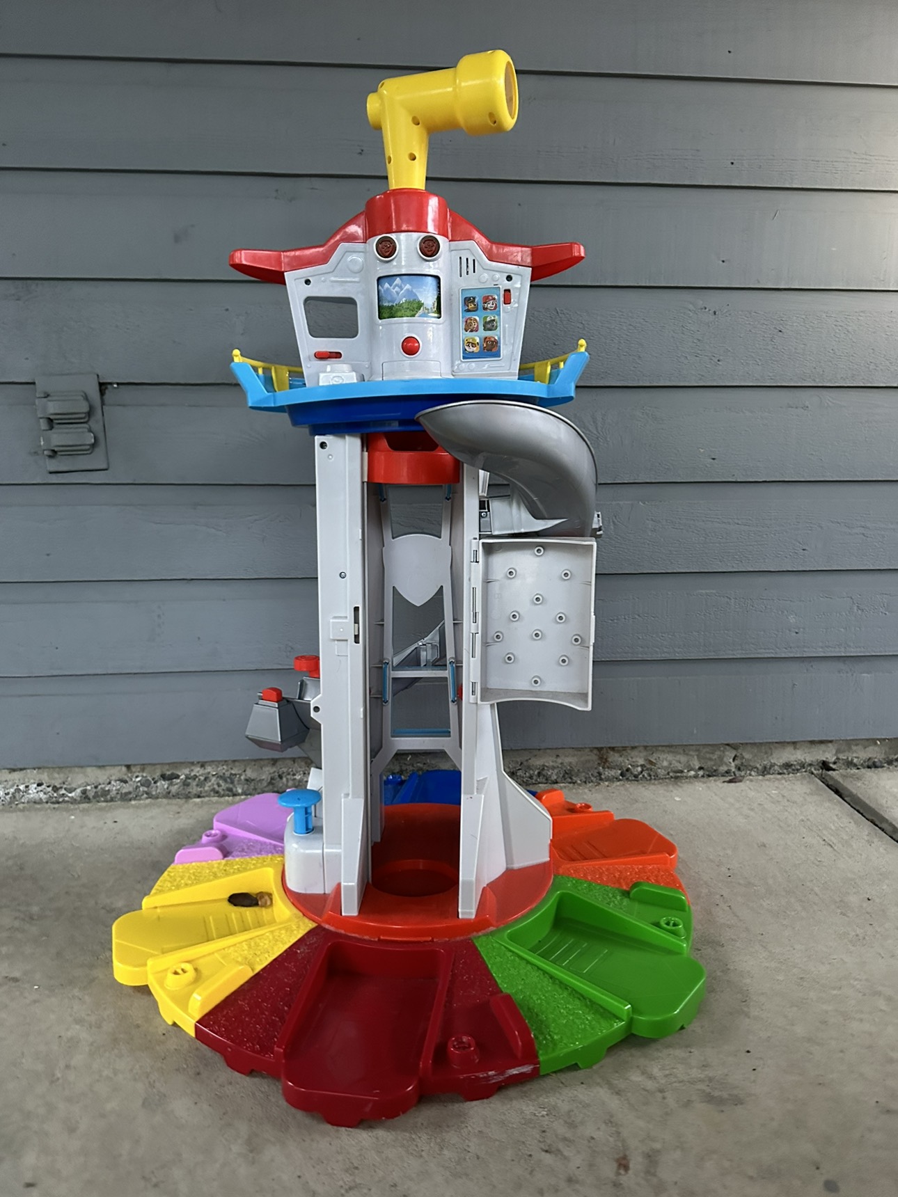 Paw Patrol Lookout Tower thumbnail