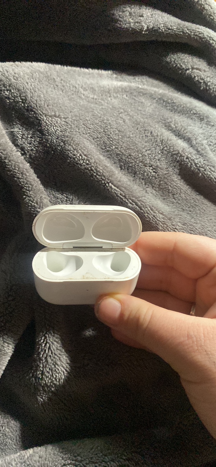 Charging Case for AirPods (3rd generation) - photo 3