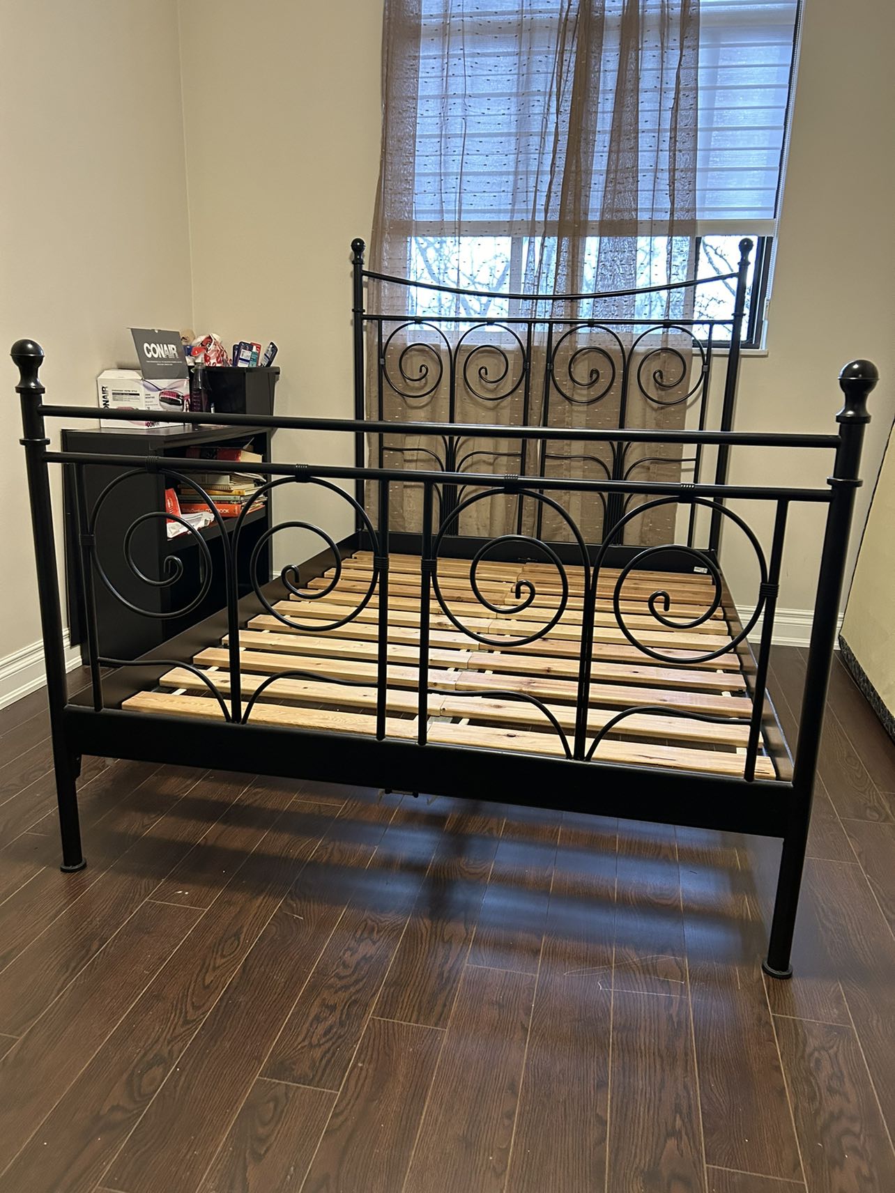 Double/full bed frame, ikea - photo 3