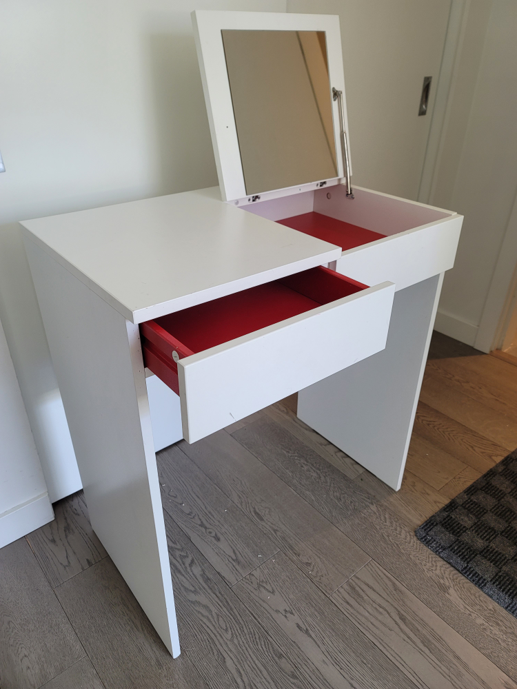 White Make-Up Table w/ Mirror - photo 3