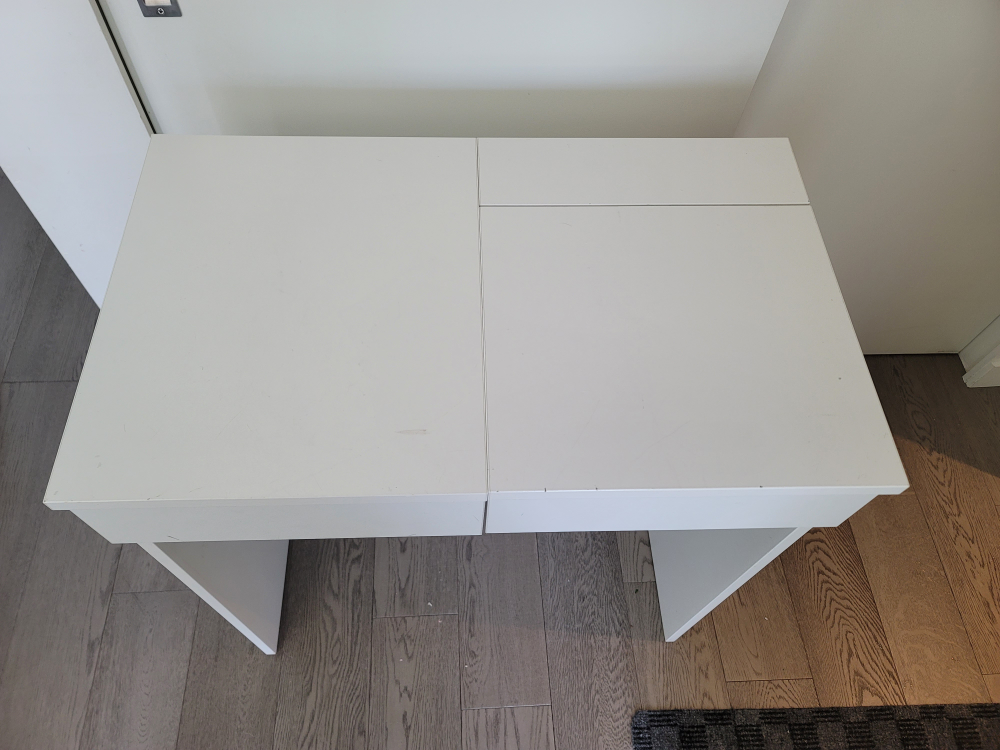White Make-Up Table w/ Mirror - photo 4