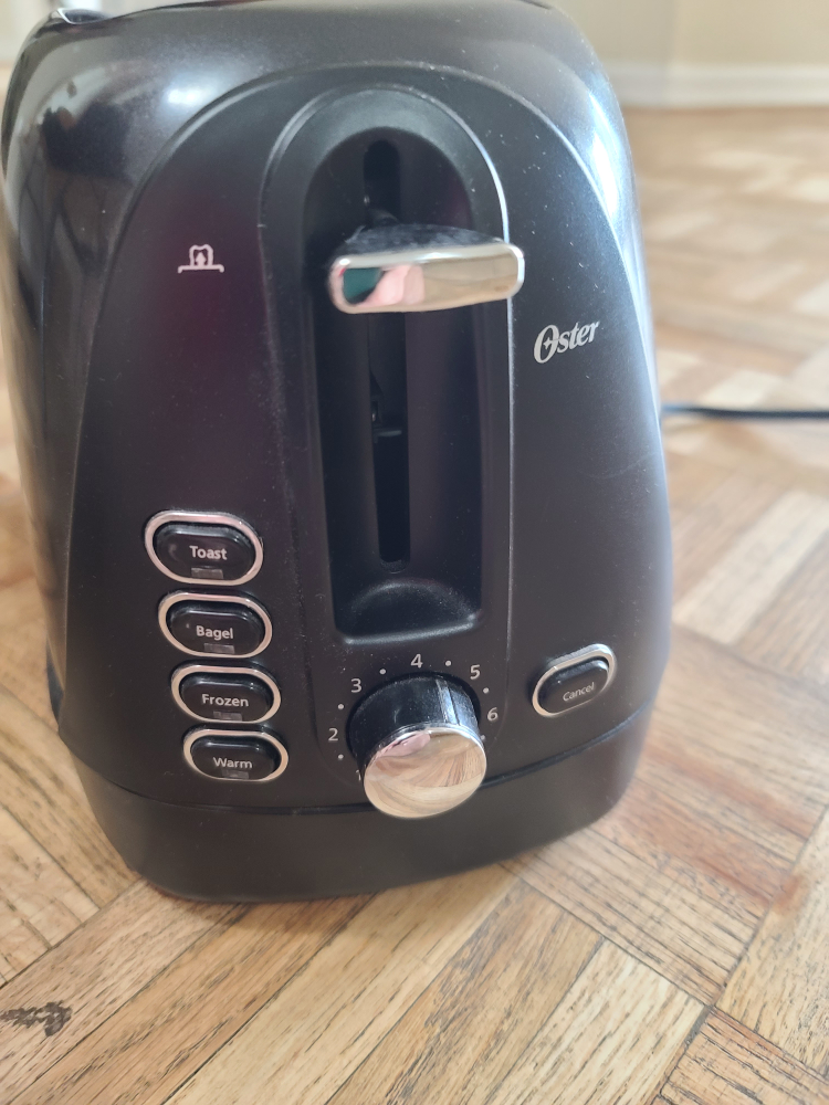 [MOVE OUT SALE] Oster 2 slice toaster - photo 2