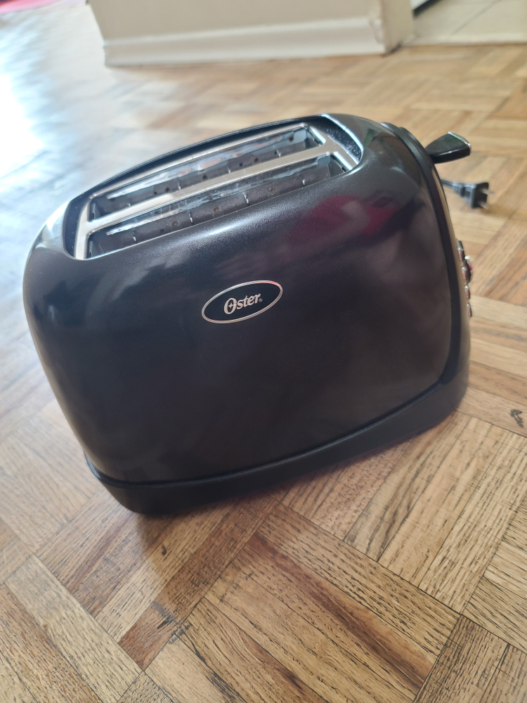 [MOVE OUT SALE] Oster 2 slice toaster - photo 3