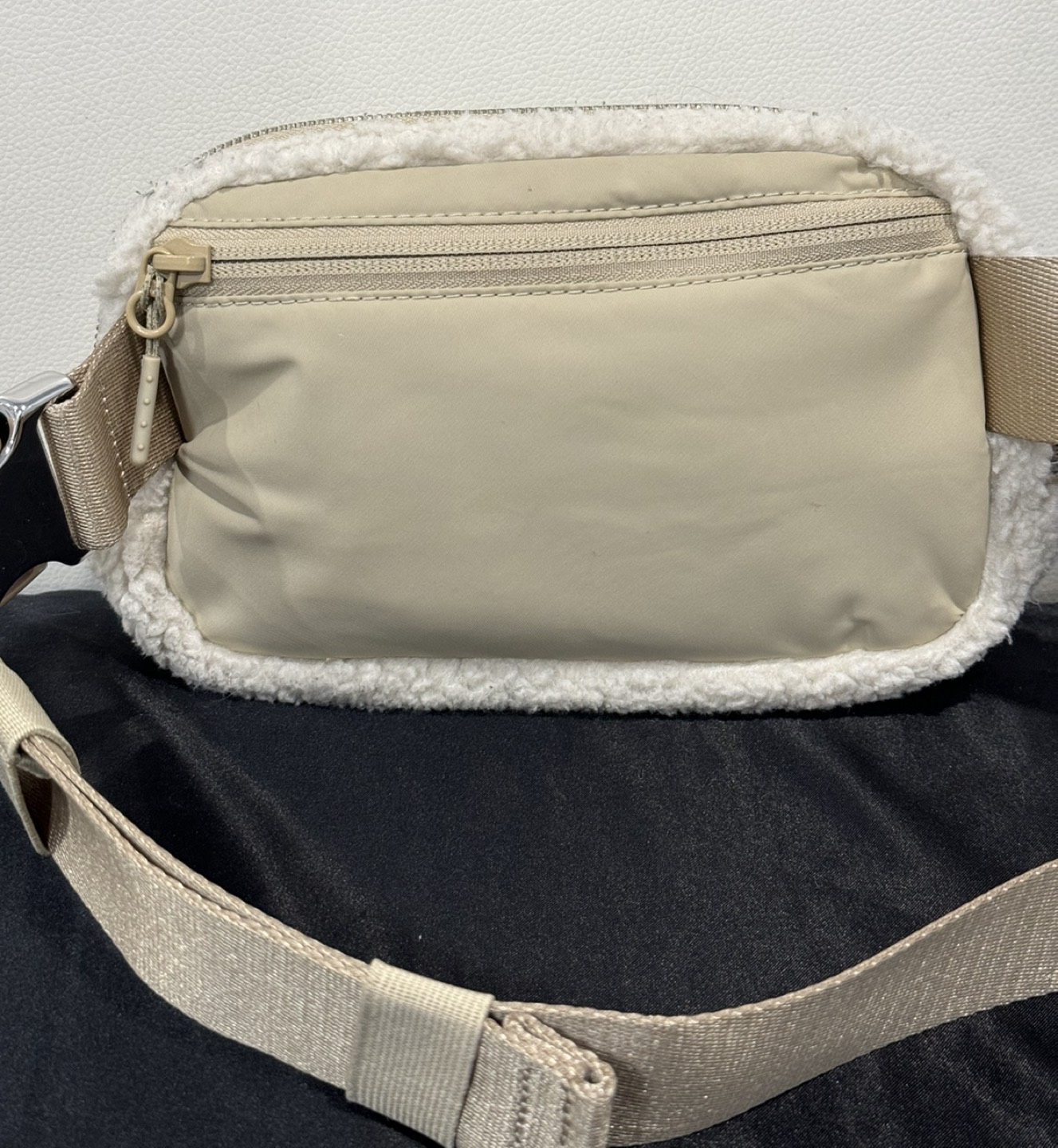 Lululemon Everywhere Belt Bag - Fleece - photo 5