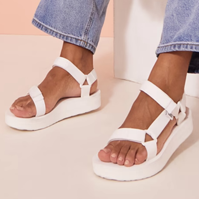 Teva Flatform Universal Sandals (White, Size 9)