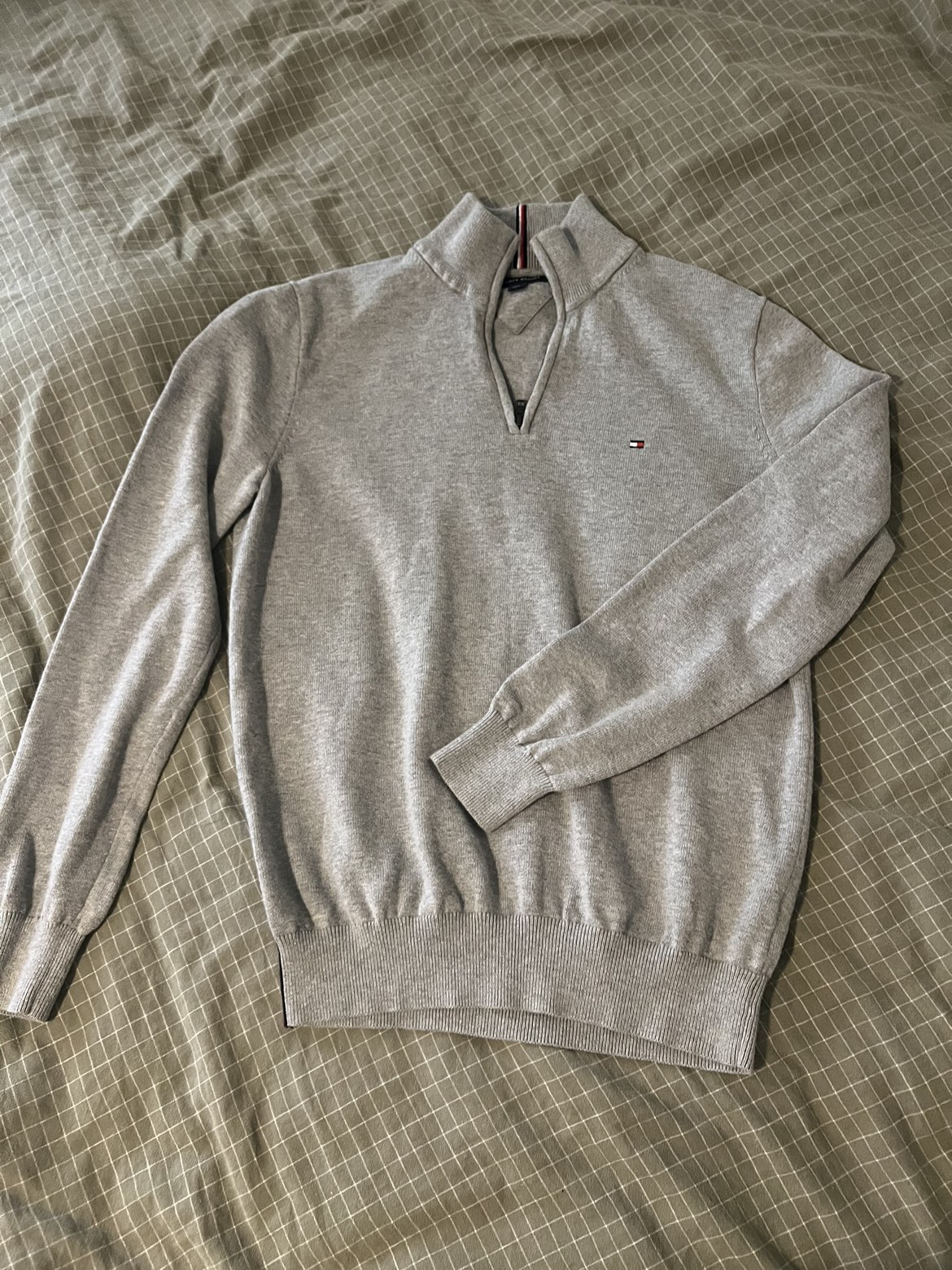 Tommy Sweater(M) thumbnail