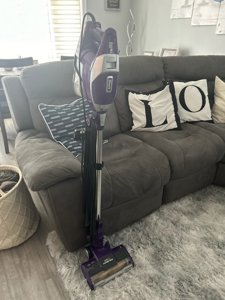 shark pro vacume cleaner - photo 3