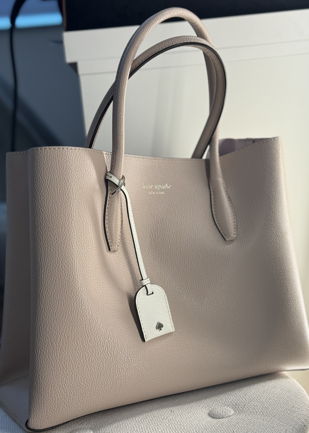 Kate spade hand bag thumbnail