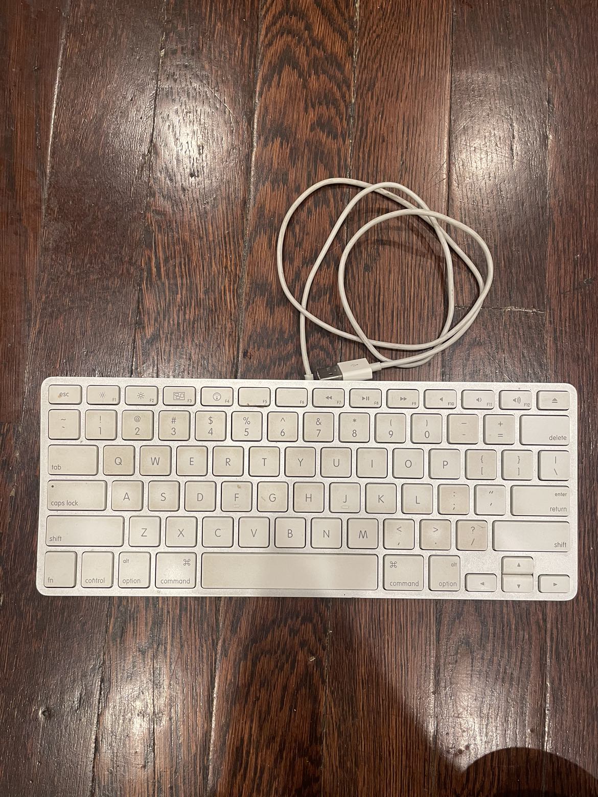 Apple keyboard with 2 USB connectors - photo 4