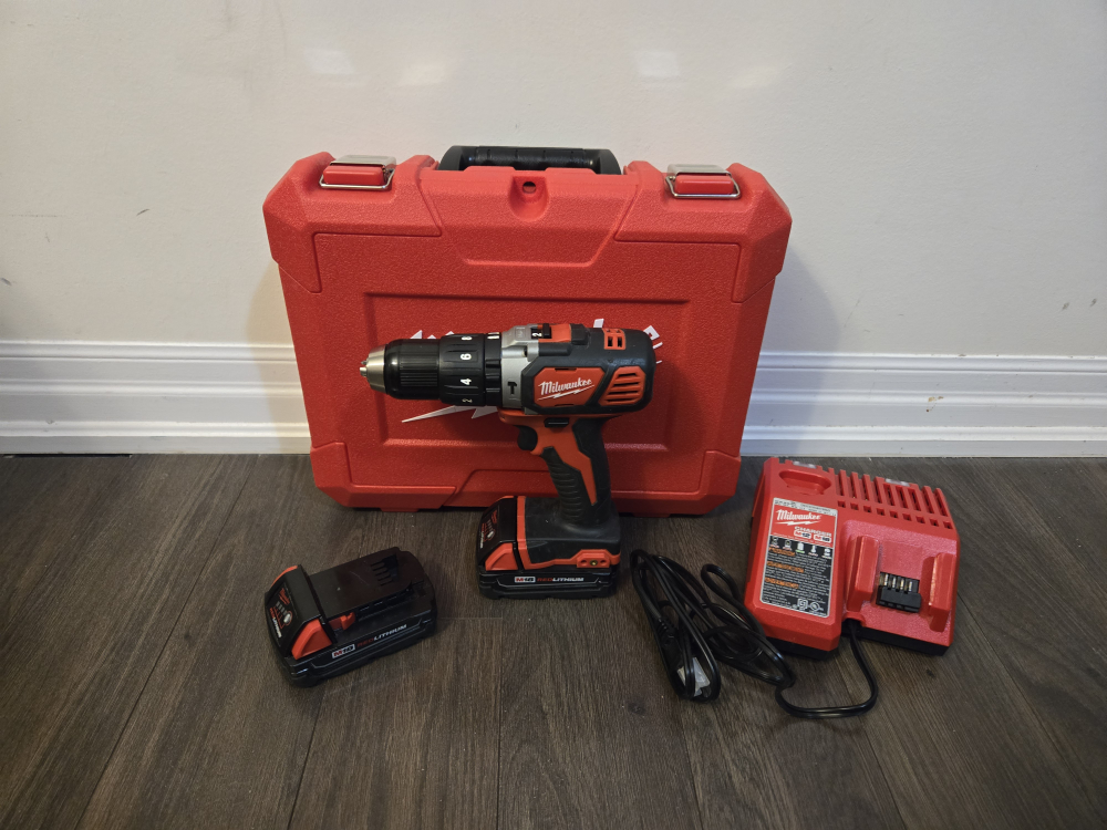 Milwaukee M18 1/2” Compact Hammer Drill/Driver Kit 2607-22CT