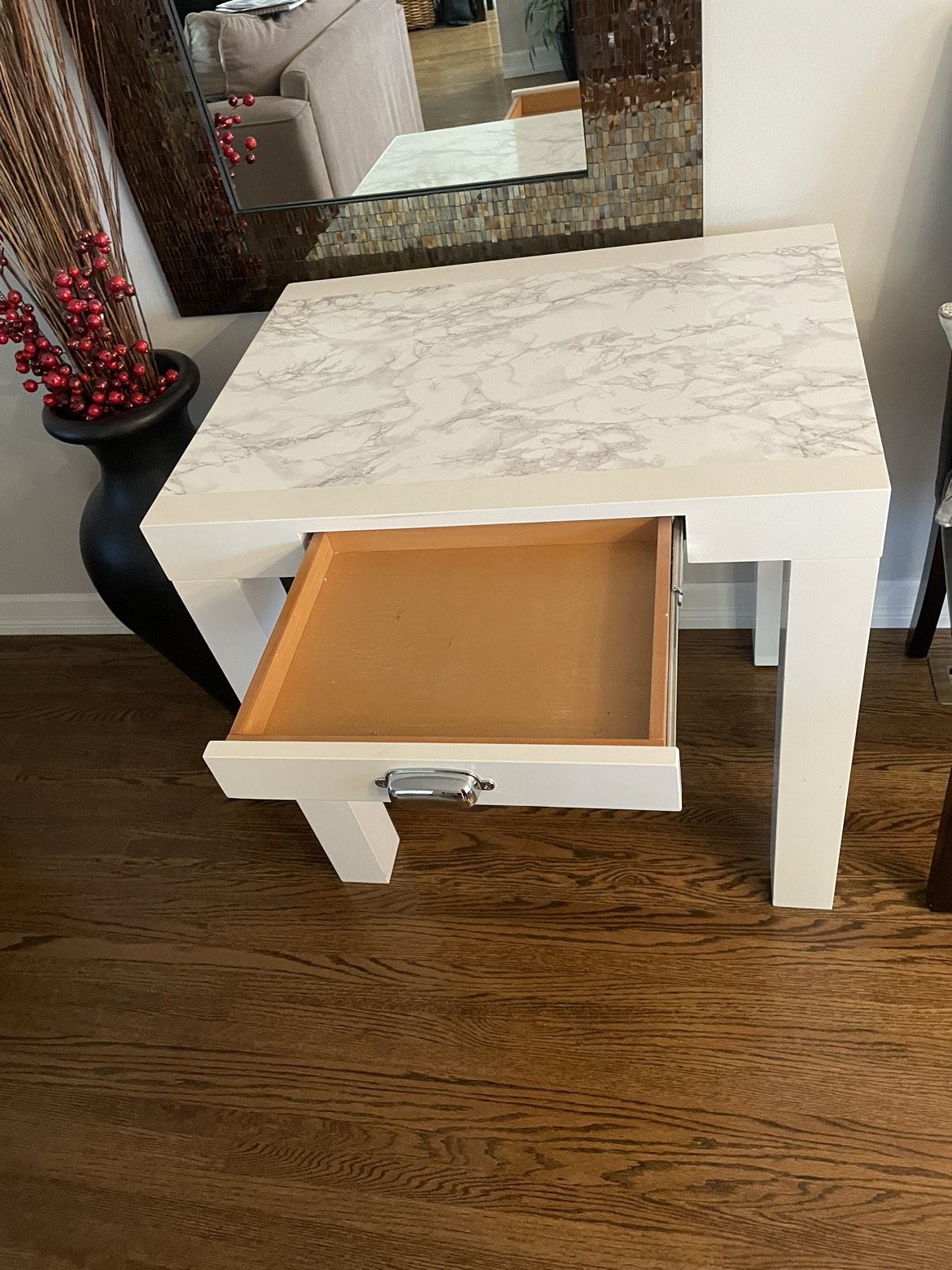 Pottery Barn Desk with Draw - photo 3