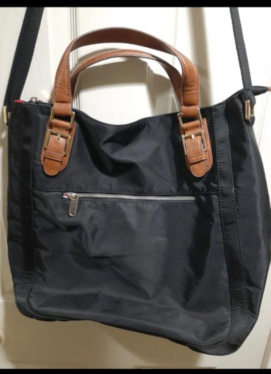 Banana Republic image indicator(2)