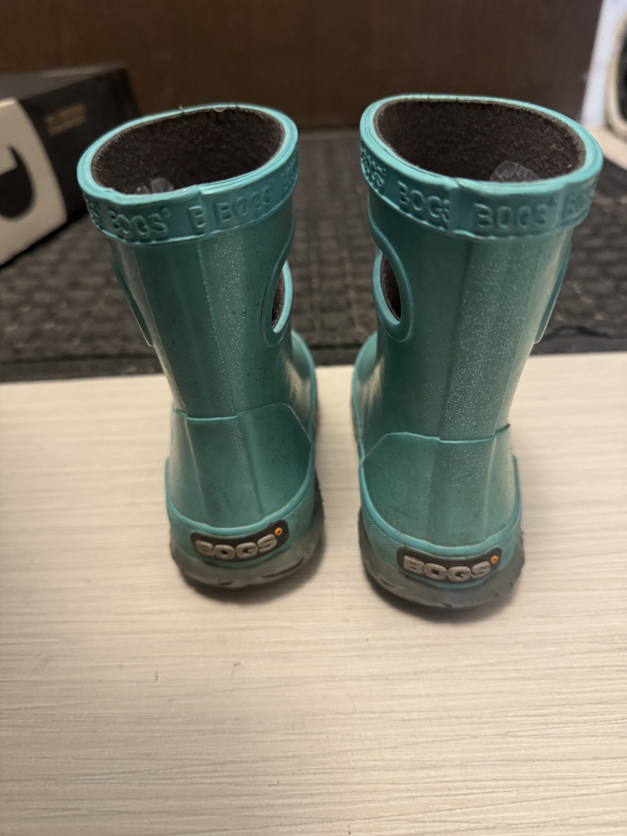 Bogs rain boots image indicator(2)