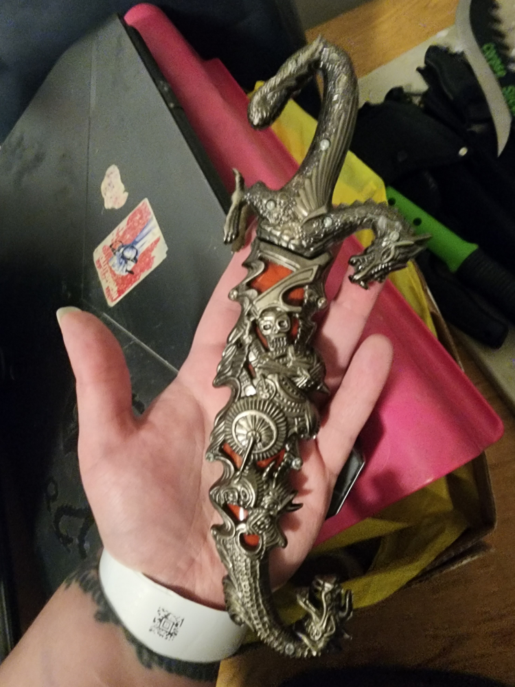 various knives and swords - photo 5