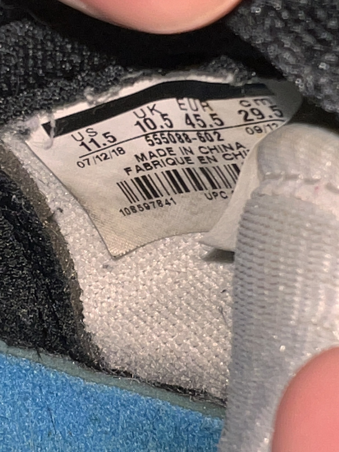 Jordan 1 Retro High Spider-Man Origin Story image indicator(7)