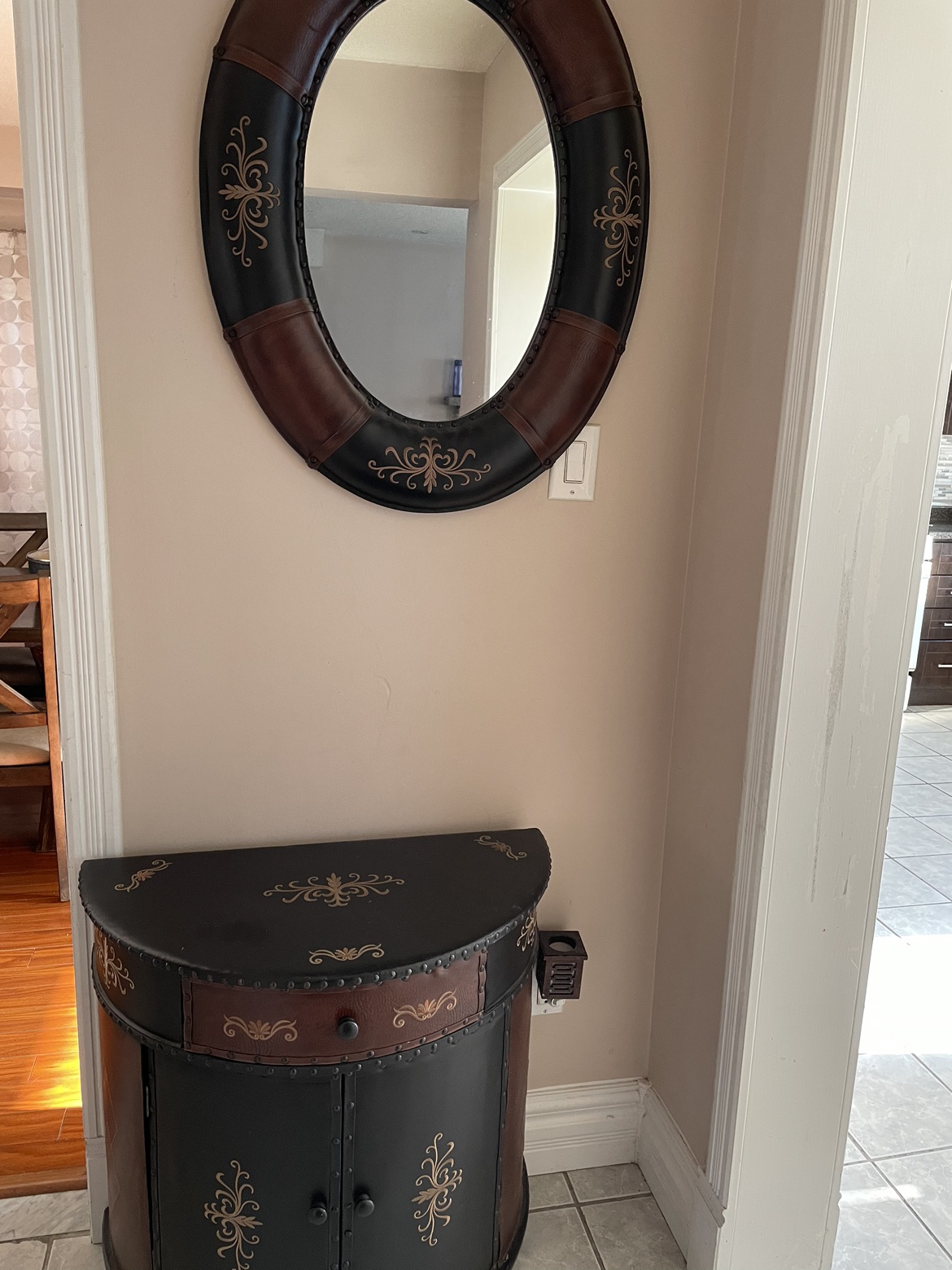 Leather credenza with mirror