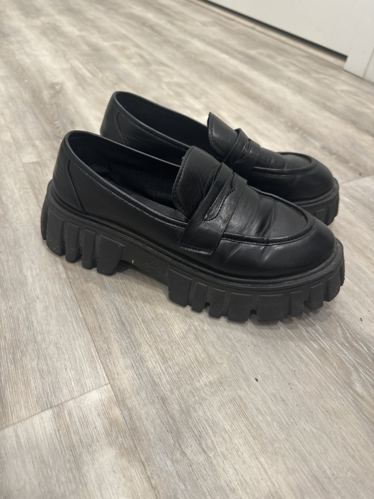 Loafers thumbnail