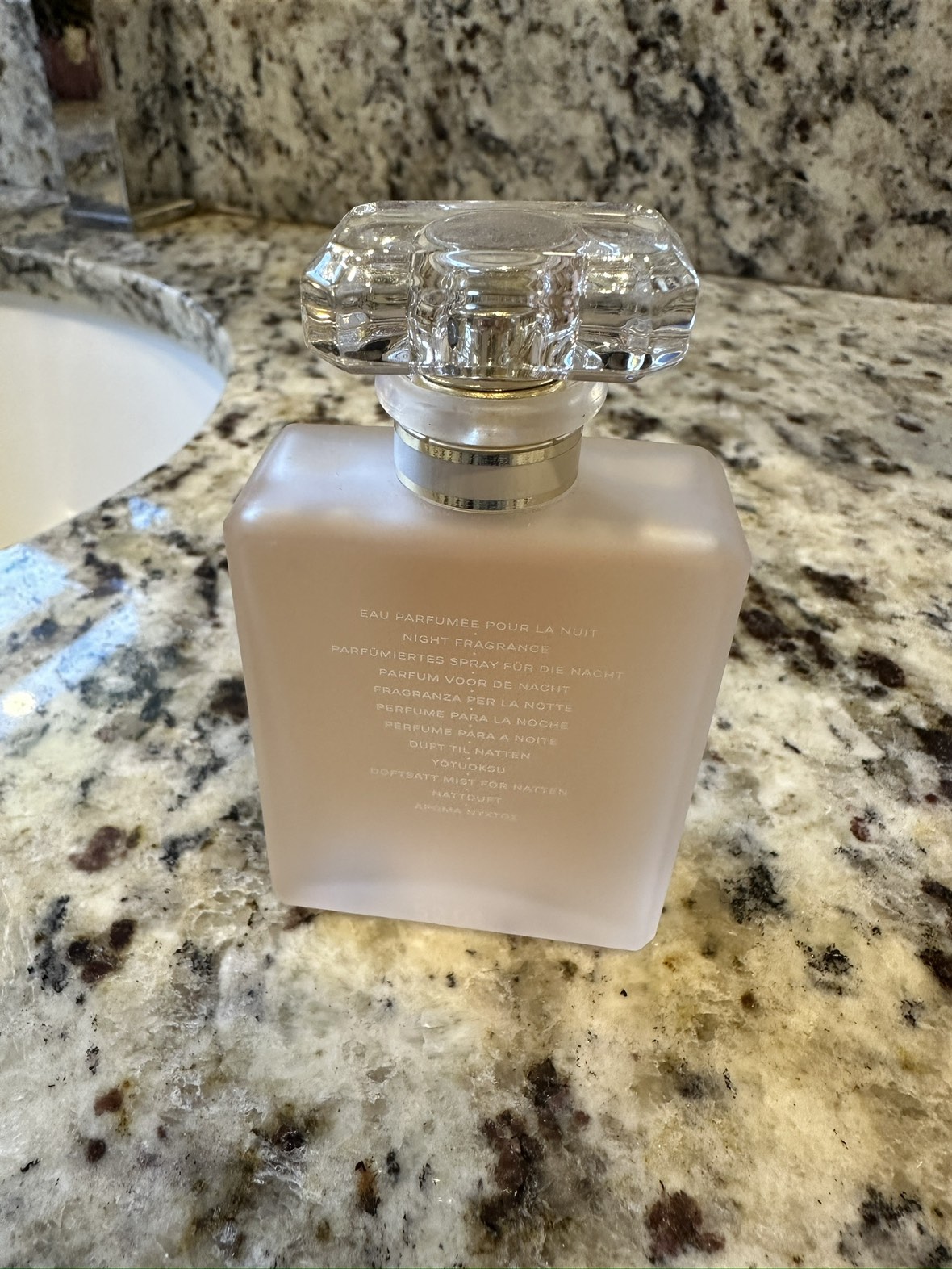 Chanel COCO Mademoiselle perfume (like new) image indicator(3)