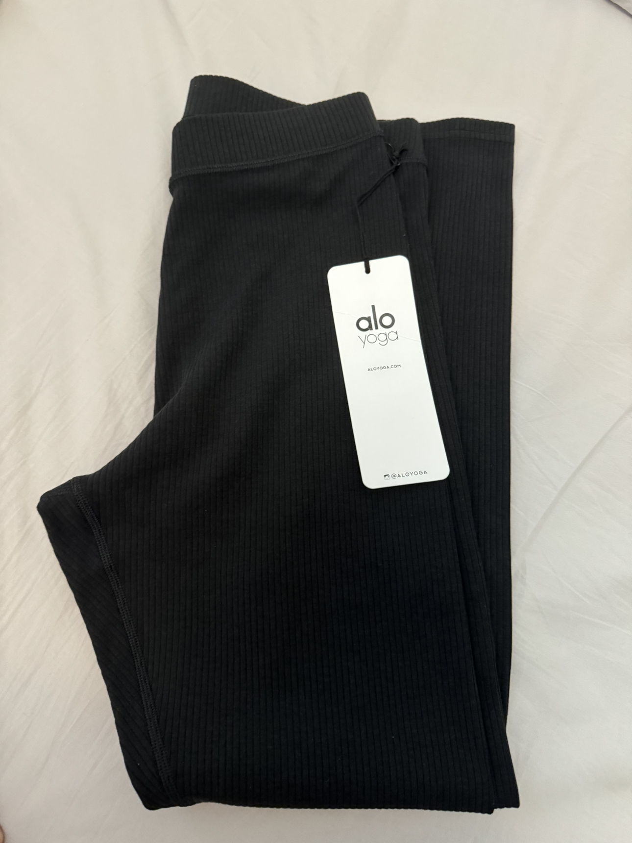 Alo leggings thumbnail