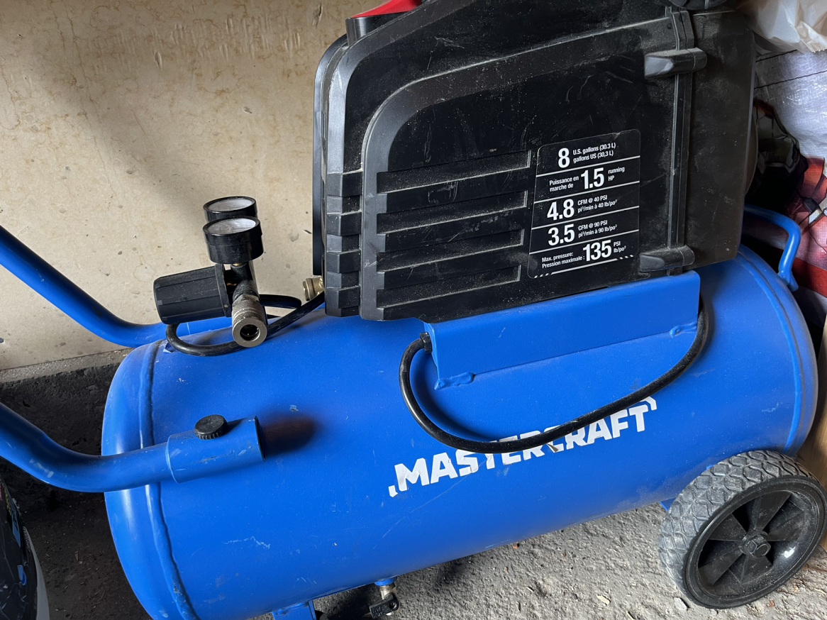 Mastercraft blue air compressor