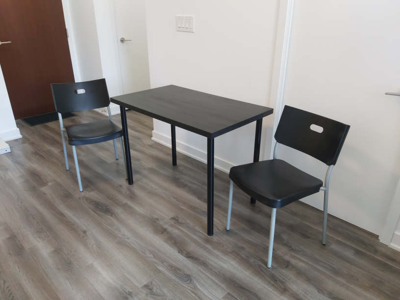 Desk table and chairs image indicator(3)