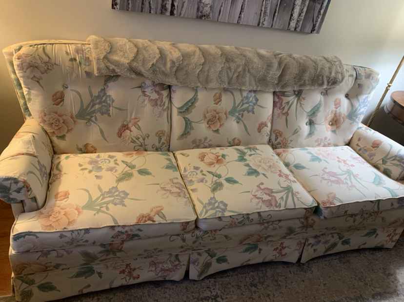 Sofa and 2 chairs