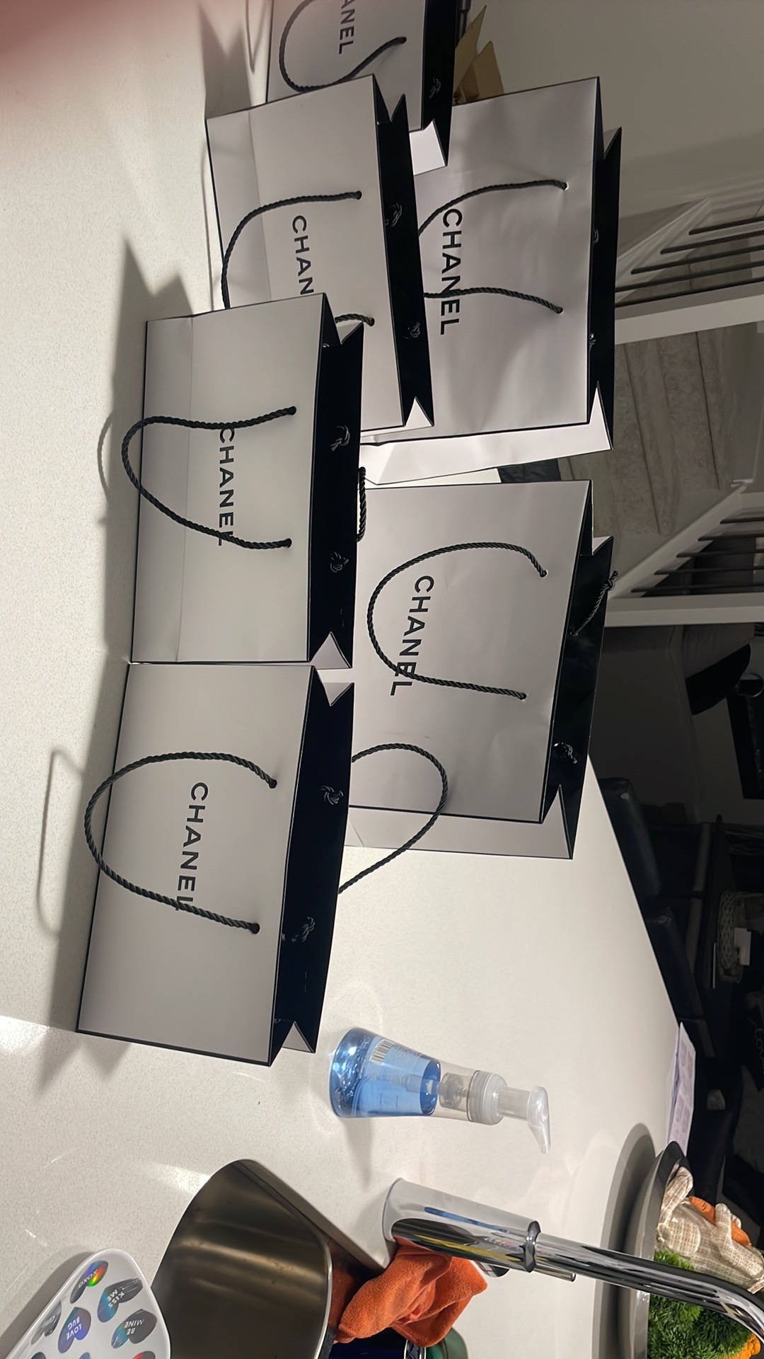 6 Chanel Paper bags - photo 3