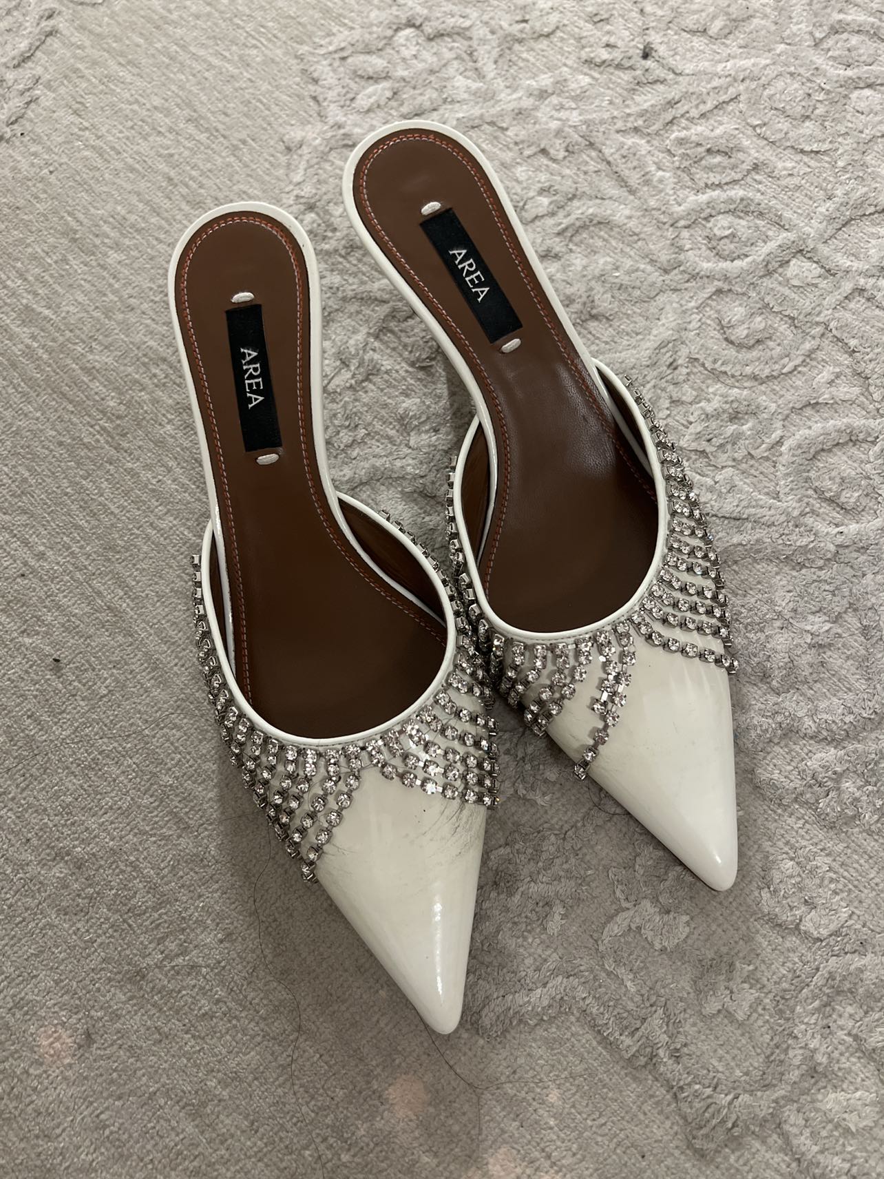 Area heels Free gift (when purchased over 400) thumbnail
