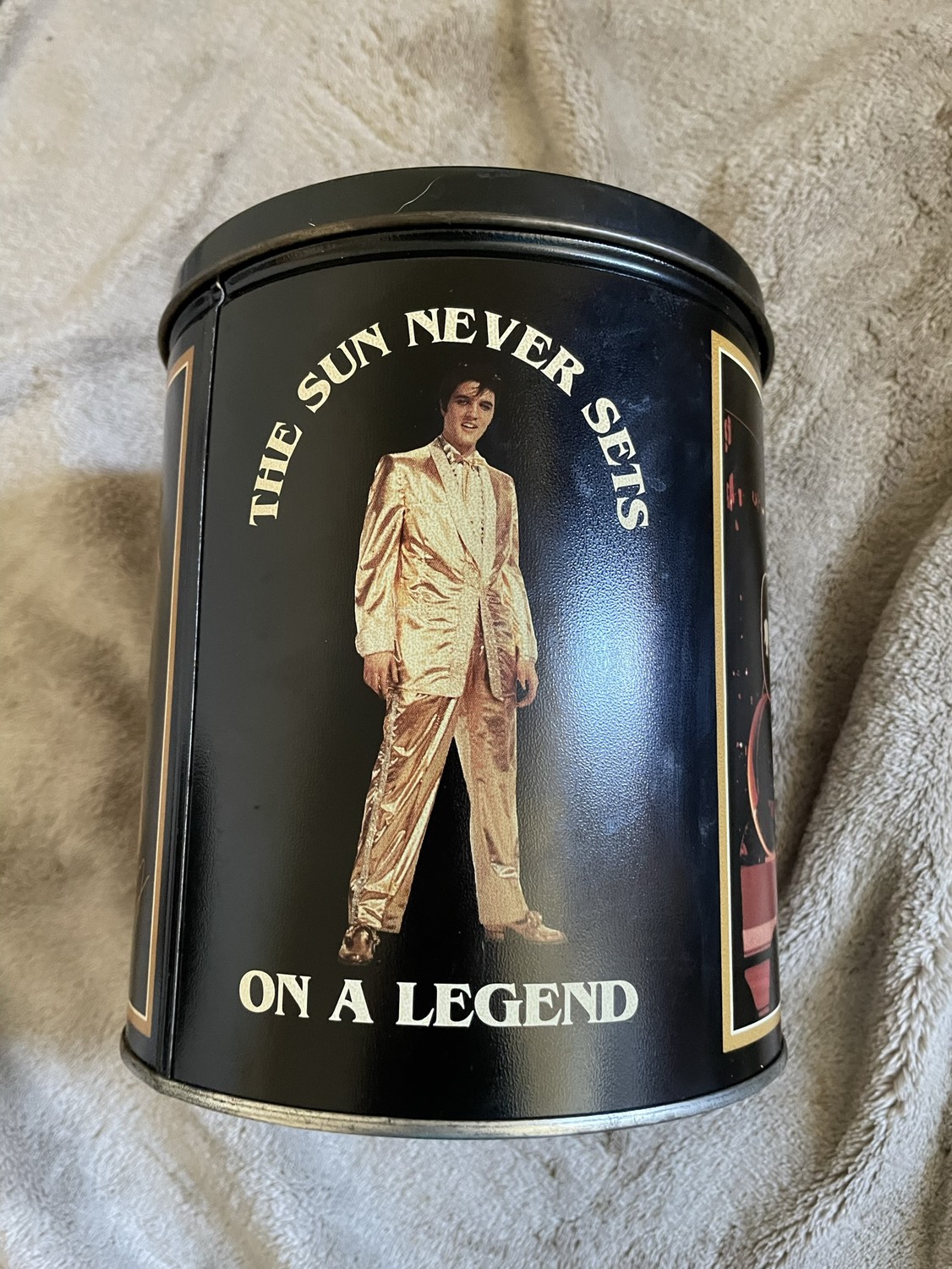 Vintage Elvis popcorn tin image indicator(2)