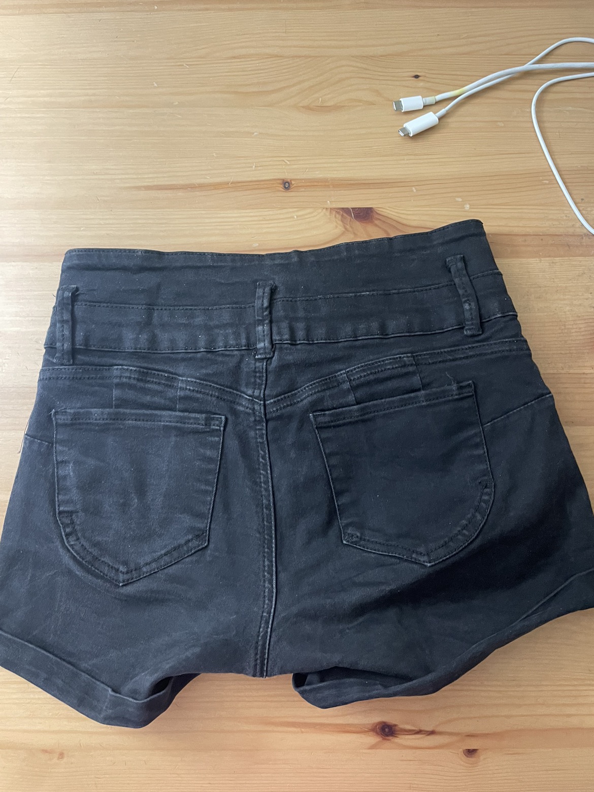 Cute black high waisted shorts - photo 2