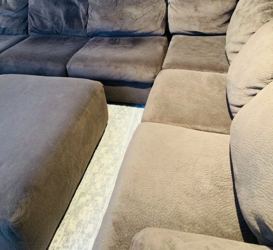 Reversible Modular Corner Sectional Couch with Ottoman - photo 3