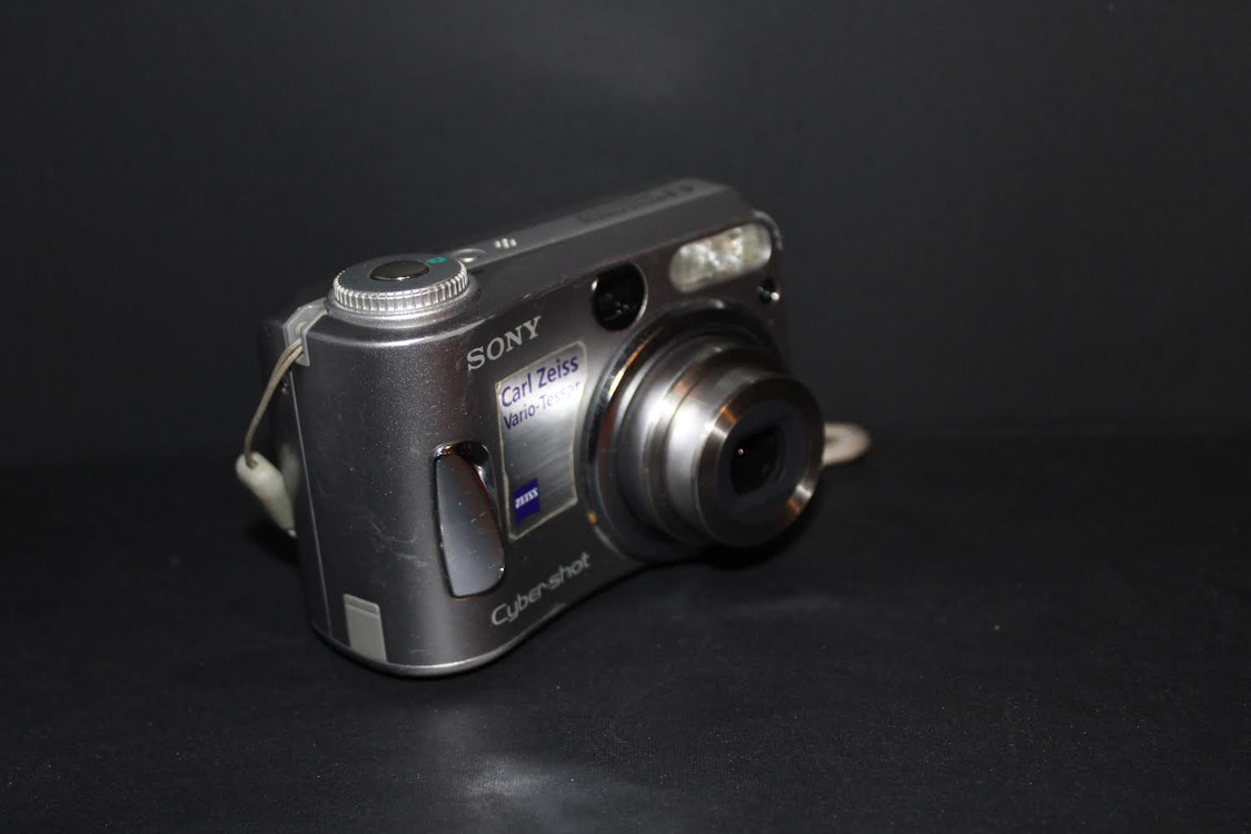 Sony CyberShot DSC-S60 4.1 MP Digital Camera