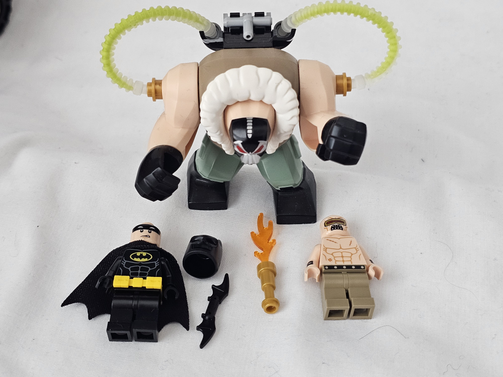 Lego 70914 Bane Toxic Truck Attack / BIGFIG Bane Box Damage image indicator(9)