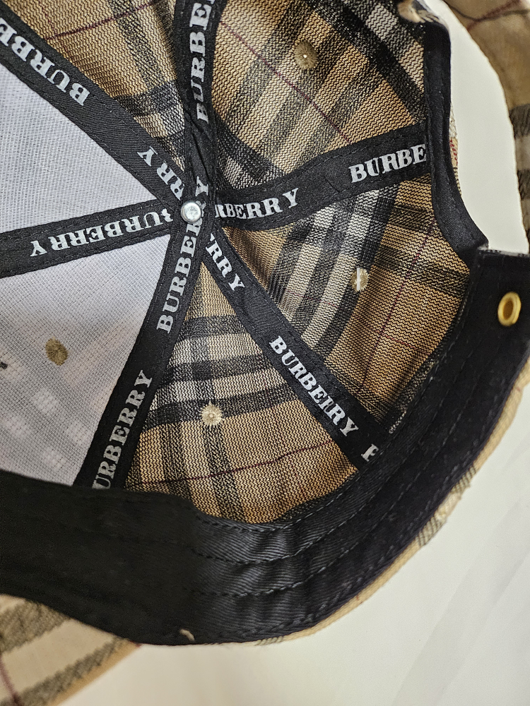 burberry baseball cap image indicator(3)