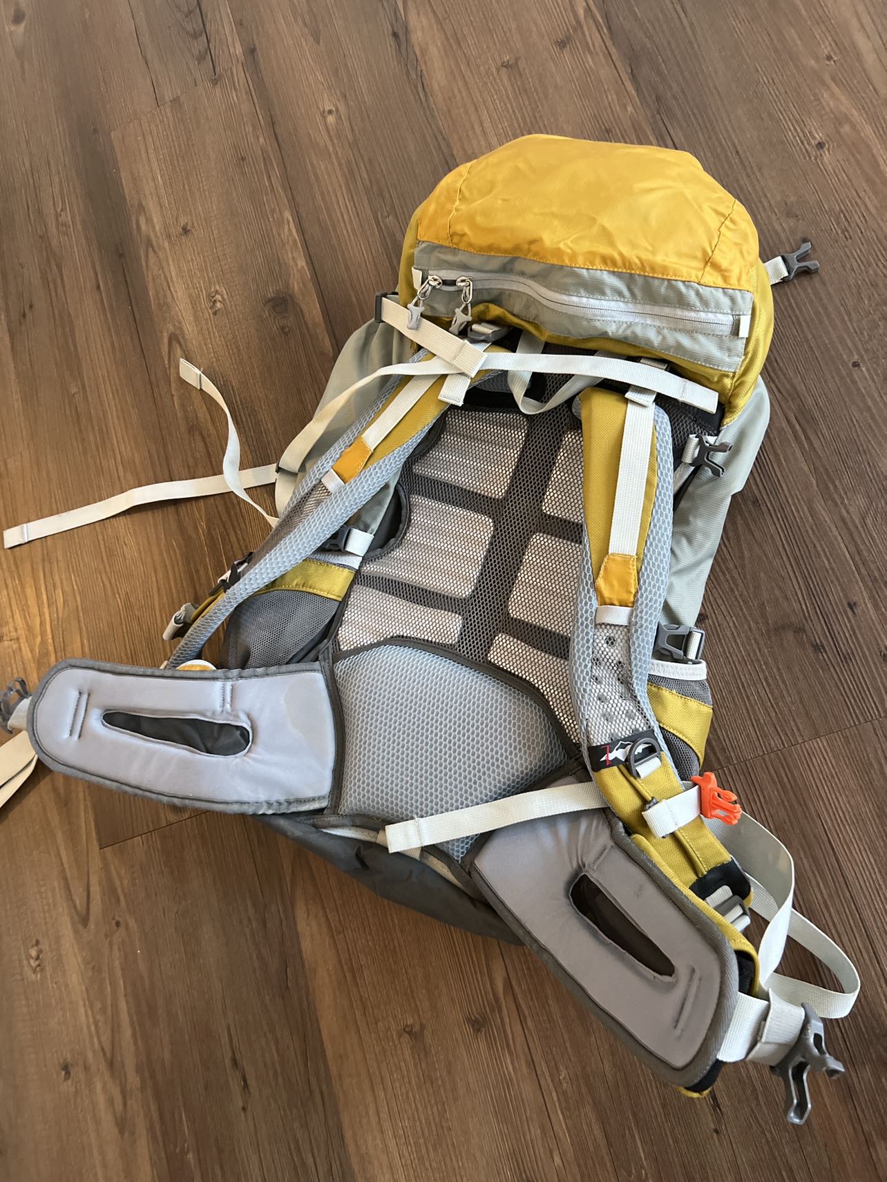 Mountaineering Hiking Outdoor Backpack - photo 3