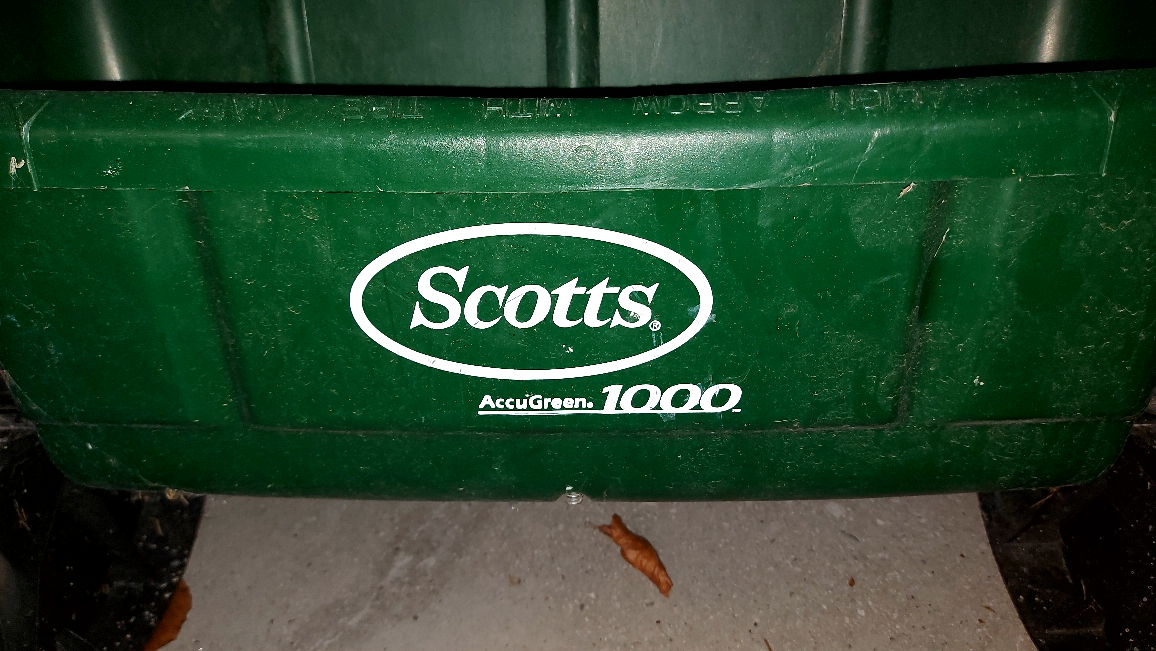 Scotts Accugreen 1000 Drop feed spreader. thumbnail