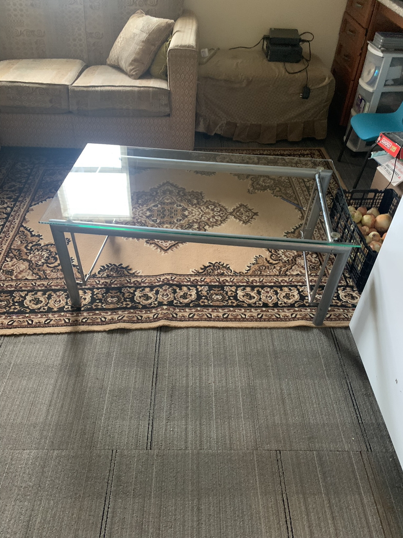 Glasses table thumbnail