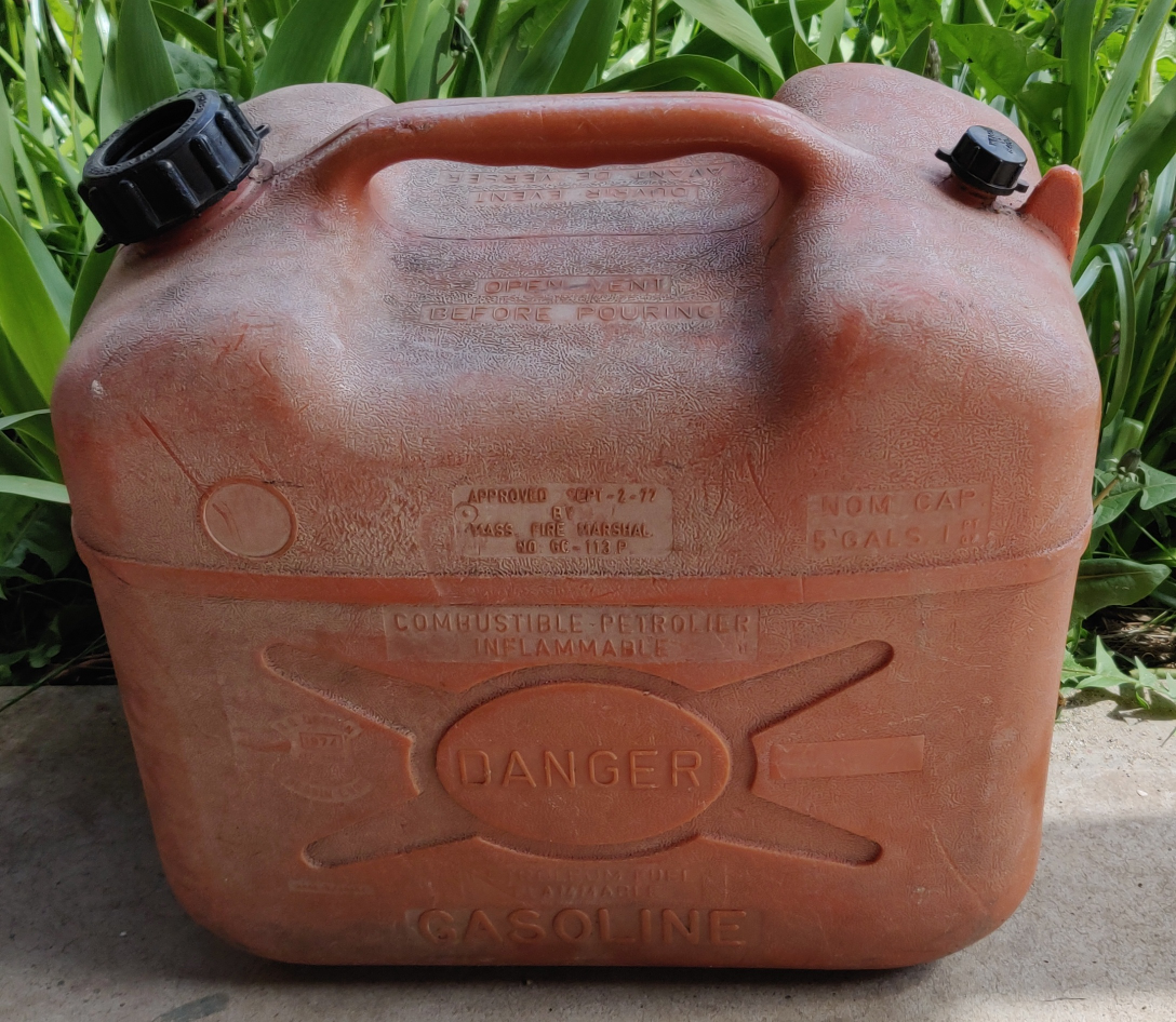 Used gasoline can,very big,Pick up in White Rock - photo 2