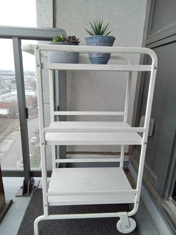 Metal 3 shelf stand thumbnail