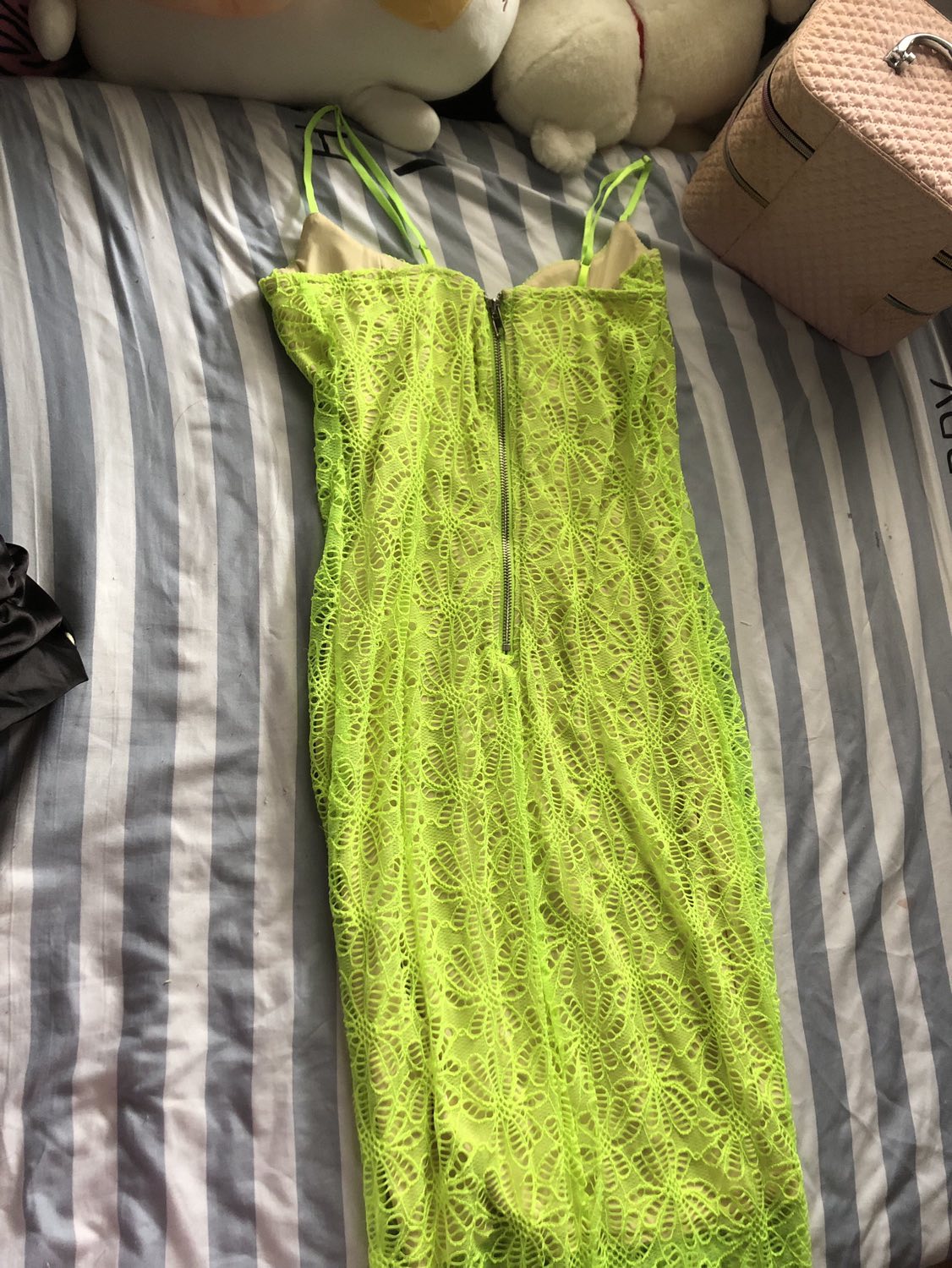 M size Fashion Nova dress image indicator(2)