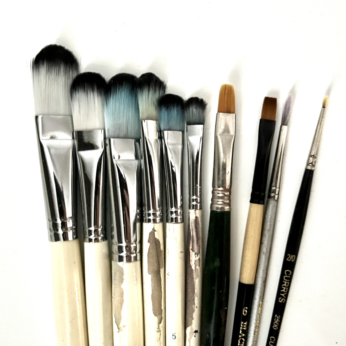 Artist’s Painting brushes thumbnail